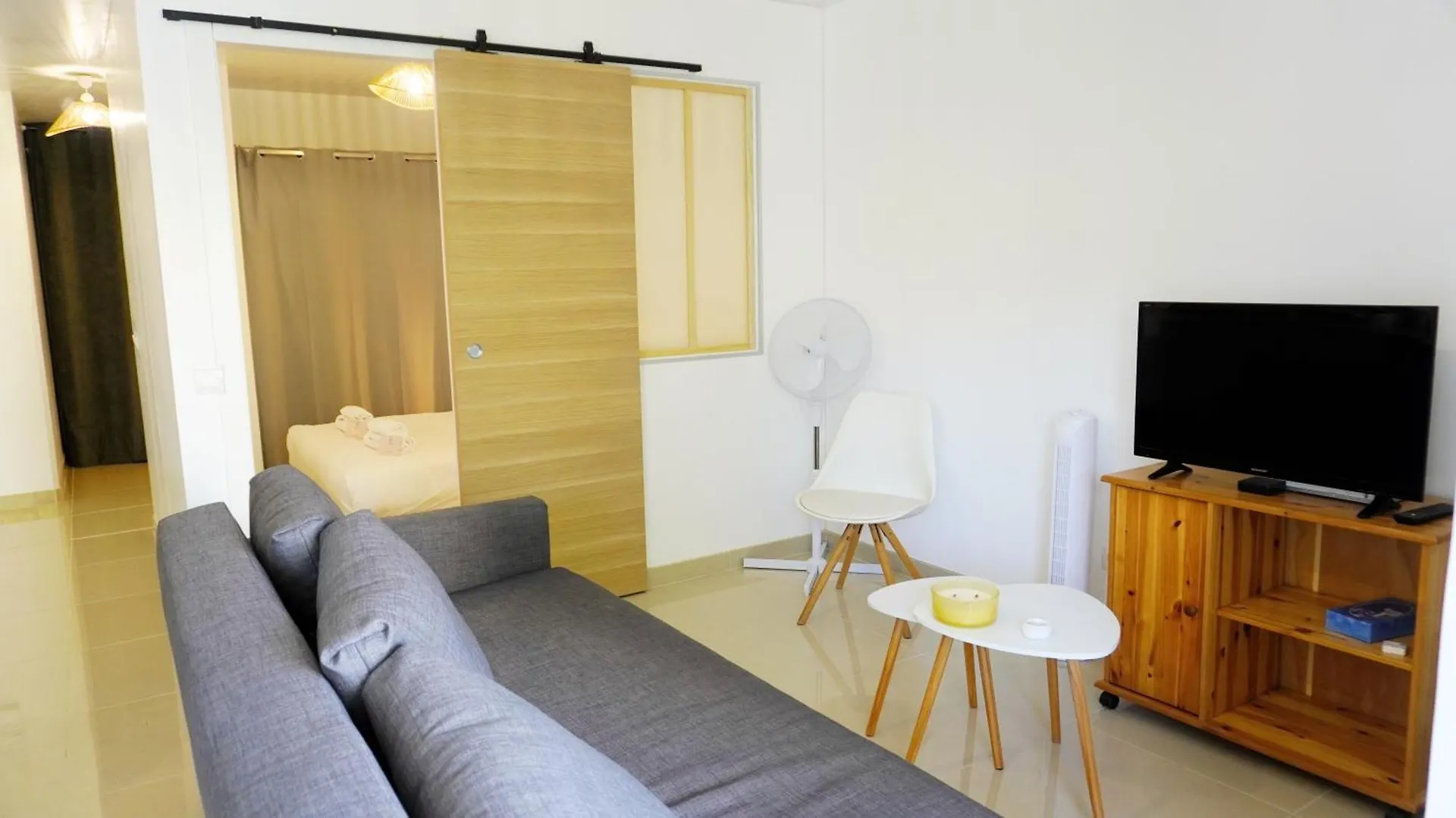 Appartement 1 Chambre, Proche Commerces Et Plages By Palmazur Vacances كان شقة